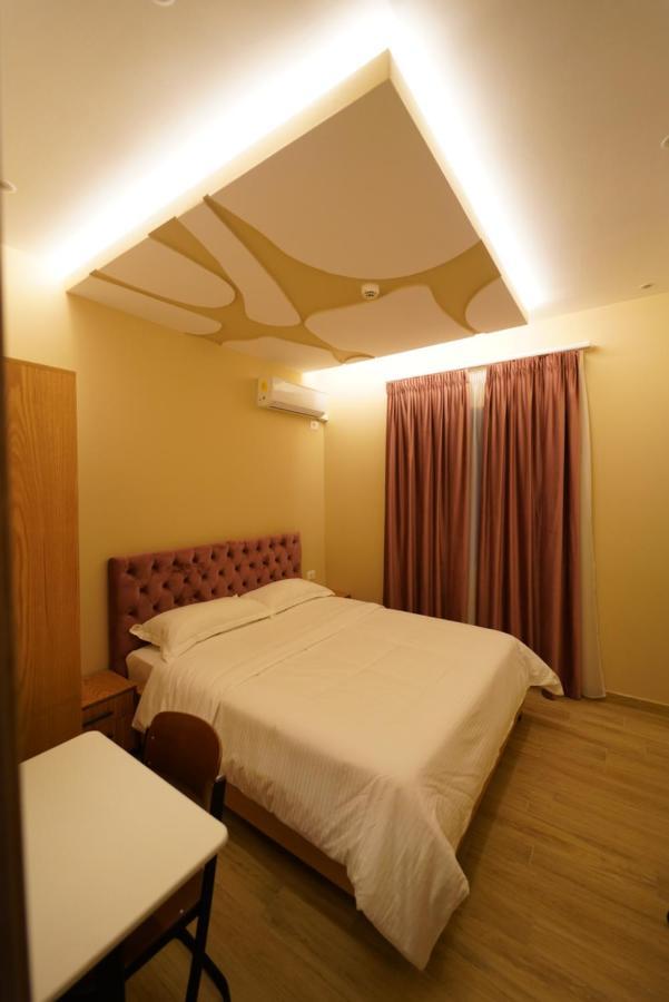 Sr99 Hotel Τίρανα Εξωτερικό φωτογραφία