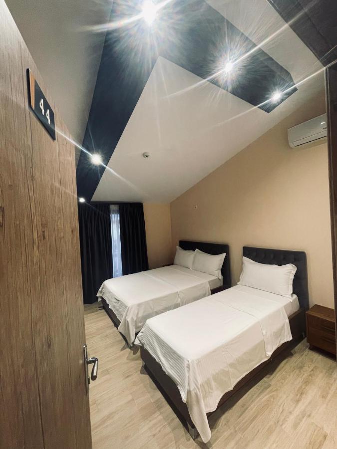 Sr99 Hotel Τίρανα Εξωτερικό φωτογραφία